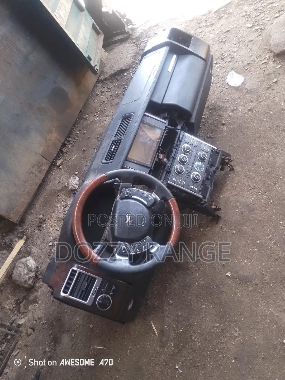 Range Rover Dashboard