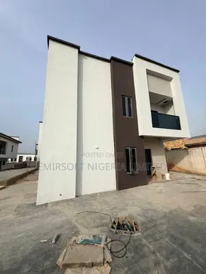 4bdrm Duplex in Basorun for sale