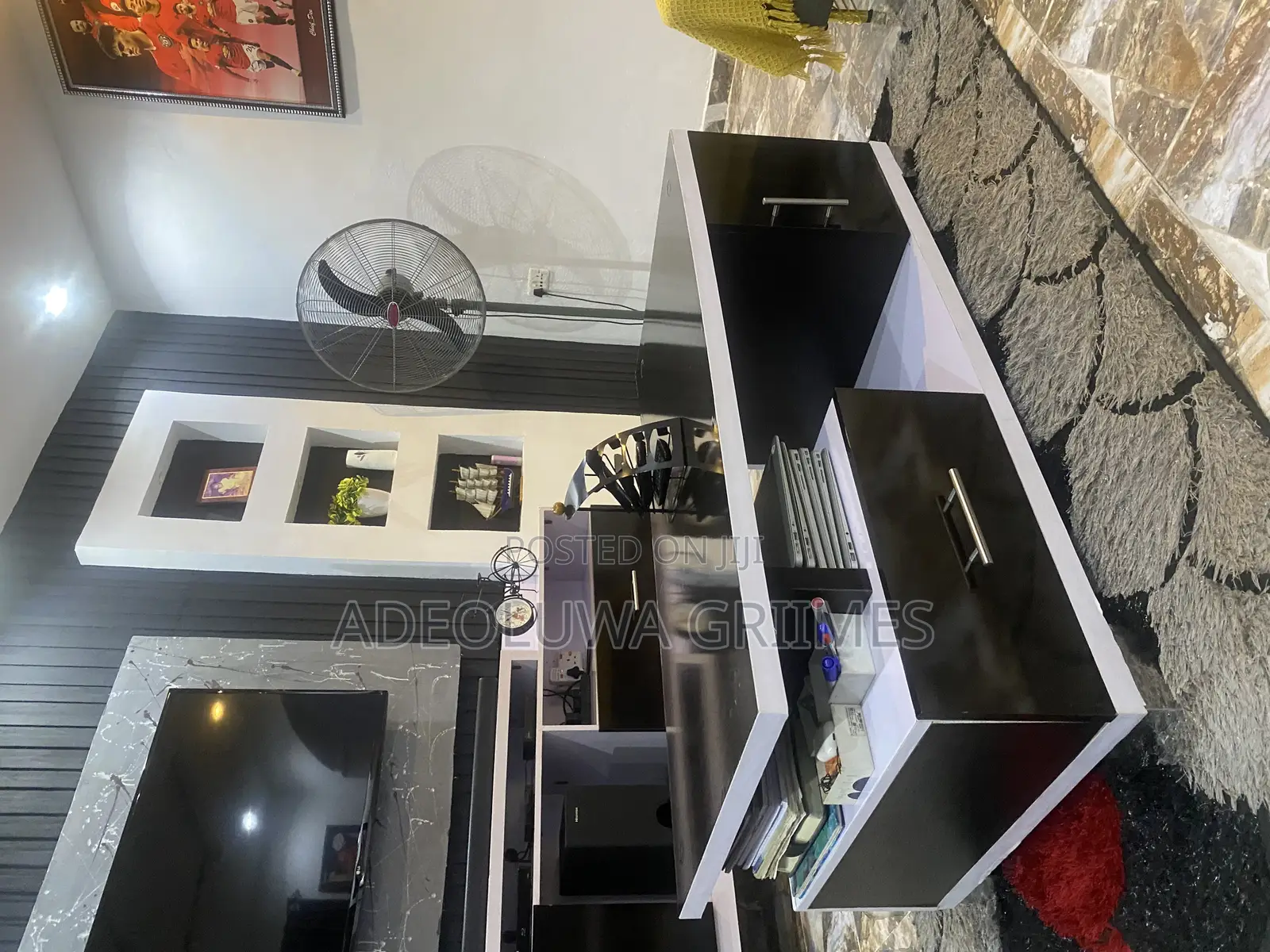 Neatly Used MDF Center Table With Draw