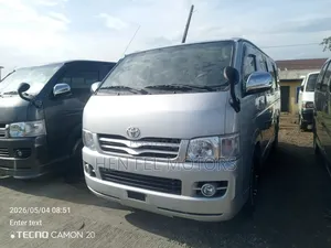 Toyota HiAce 2010 Silver