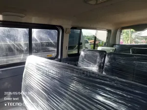 Toyota HiAce 2010 Silver
