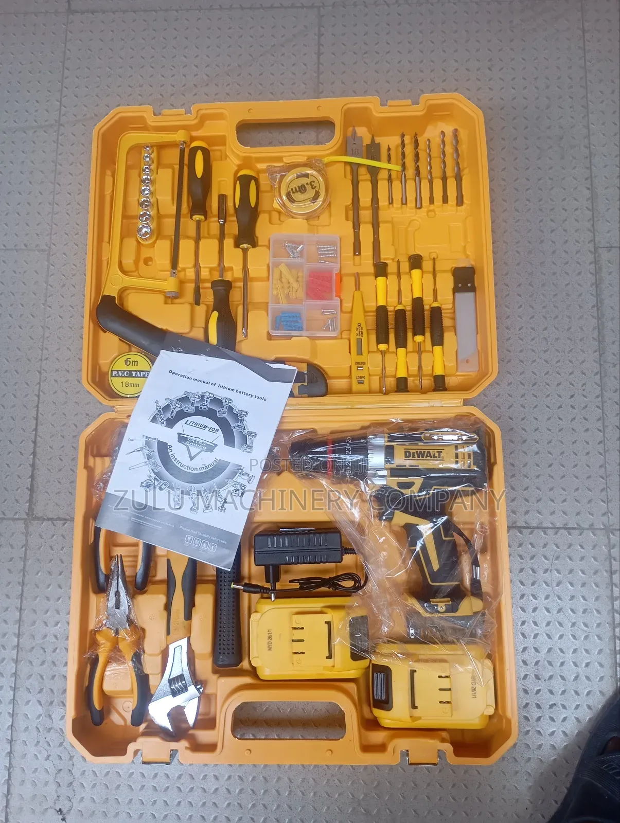 Dewalt Set Tool Box
