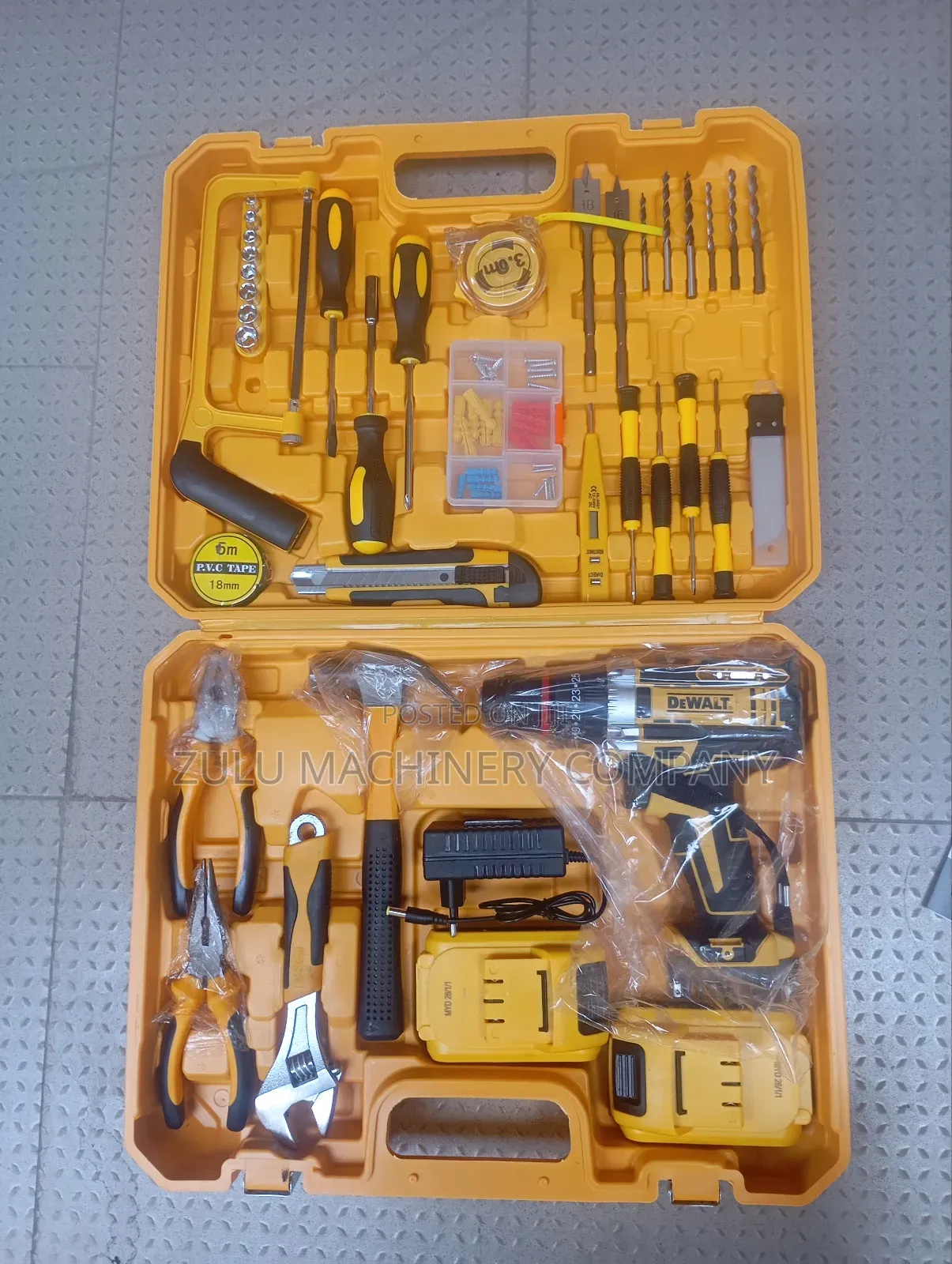 Dewalt Set Tool Box