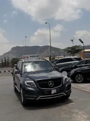 Mercedes-Benz GLK-Class 350 2014 Black
