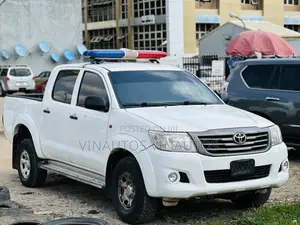 Toyota Hilux 2014 White