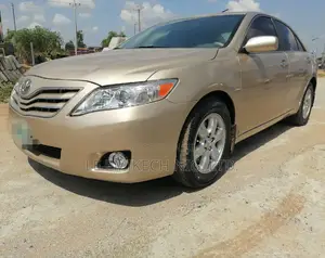 Toyota Camry 2011 Gold