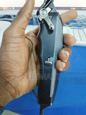 Professional Electric Clipper