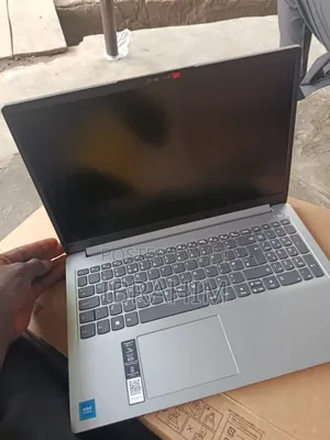 Laptop Lenovo IdeaPad 1 8GB Intel Core i7 SSD 256GB