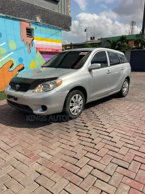 Toyota Matrix Hatchback FWD (1.8L 4cyl 5M) 2006 Silver