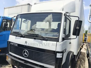Mercedes Benz 1317