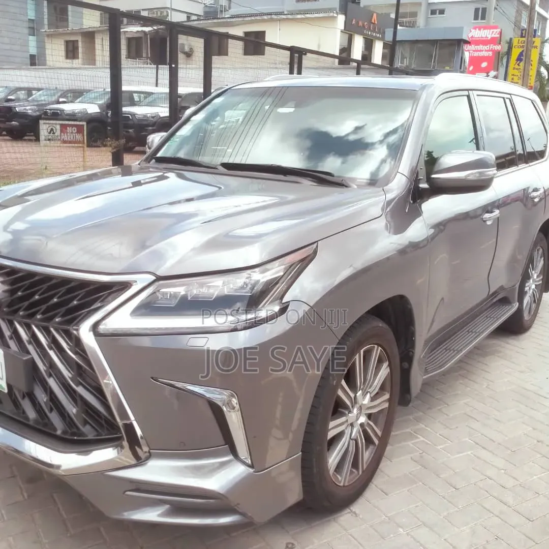 Lexus LX 570 (5 seats) AWD 2017 Gray
