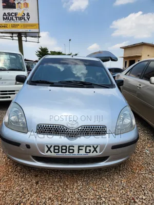 Toyota Yaris 2003 Silver