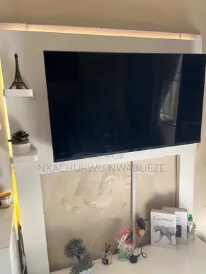 White Tv Console