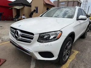 Mercedes-Benz GLC-Class 2017 White
