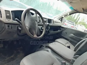 Toyota HiAce 2012 White