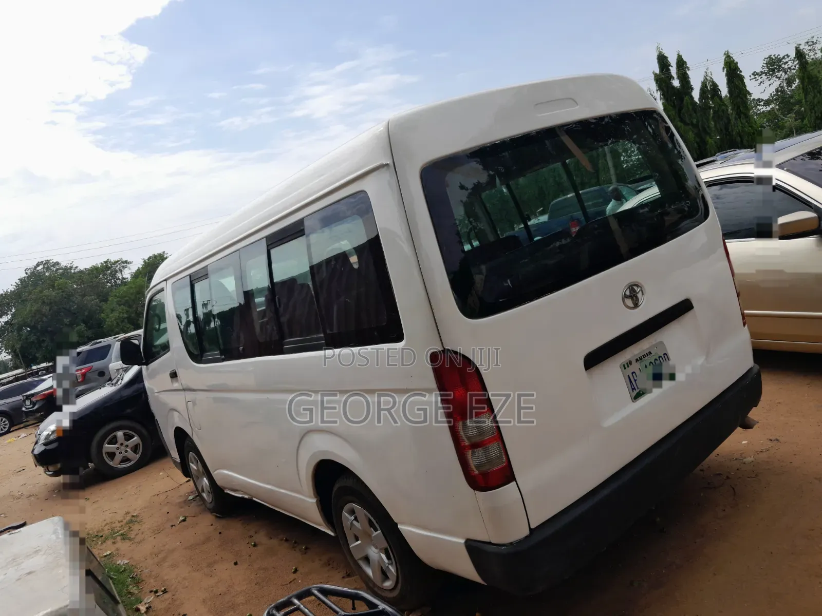 Toyota HiAce 2012 White
