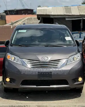 Toyota Sienna Limited 7-Passenger 4dr Minivan (3.5L 6cyl 6A) 2014 Gray
