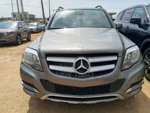 Mercedes-Benz GLK-Class Base GLK 350 4dr AWD 4MATIC (3.5L 6cyl 7A) 2015
