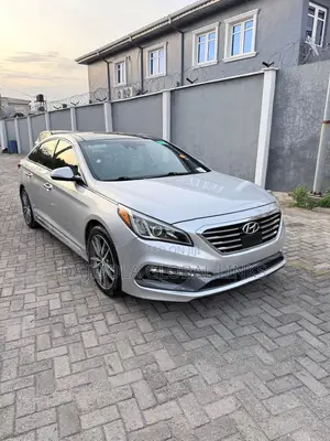 Hyundai Sonata Sport 2.0T 4dr Sedan (2.0L 4cyl Turbo 6A) 2015 Silver