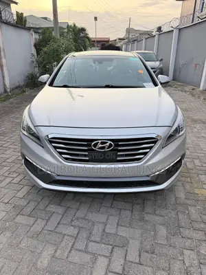 Hyundai Sonata Sport 2.0T 4dr Sedan (2.0L 4cyl Turbo 6A) 2015 Silver