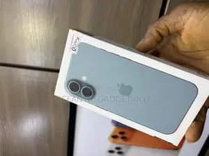 New Apple iPhone 16 128 GB Green