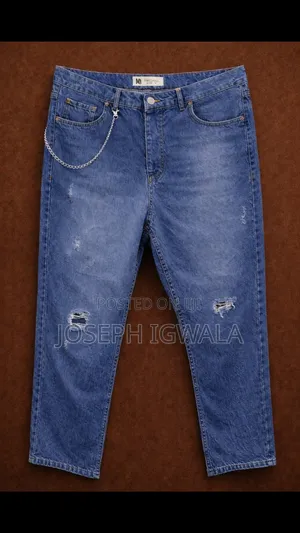 Men’S Blue Distressed Denim Jeans (With Chain Detail)