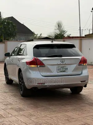 Toyota Venza V6 2011 Silver