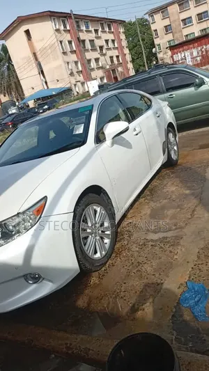 Lexus ES 350 FWD 2014 White