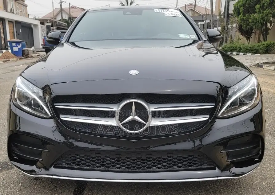 Mercedes-Benz C300 2016 Black