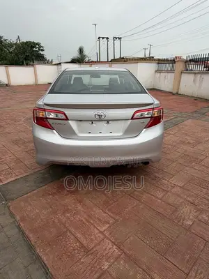 Toyota Camry SE Sport 4dr Sedan w/Prod. End 11/13 (2.5L 4cyl 6A) 2014