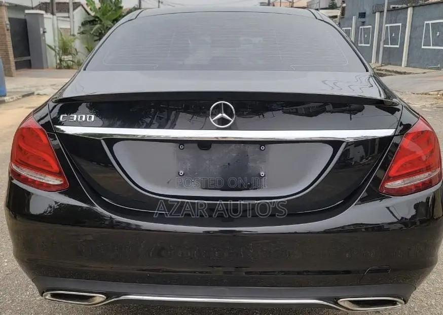 Mercedes-Benz C300 2016 Black
