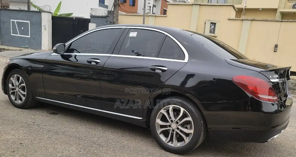 Mercedes-Benz C300 2016 Black