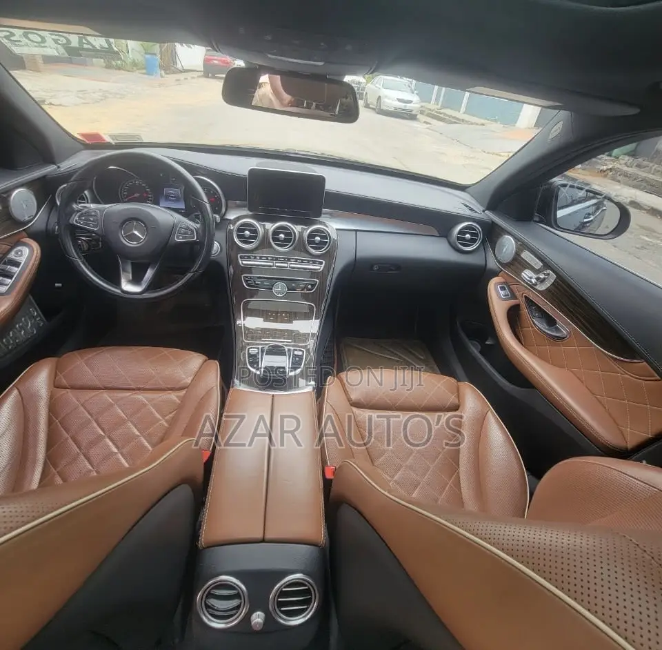 Mercedes-Benz C300 2016 Black