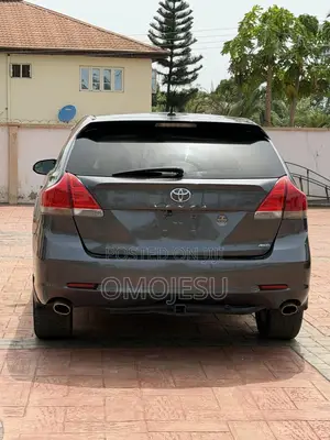 Toyota Venza V6 AWD 2010 Gray