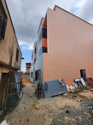 4bdrm Duplex in Mende for sale