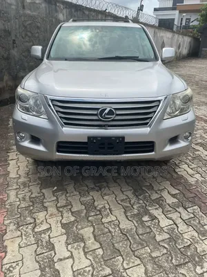 Lexus LX 570 AWD 2013 Silver