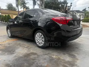 Toyota Corolla 2016 Black
