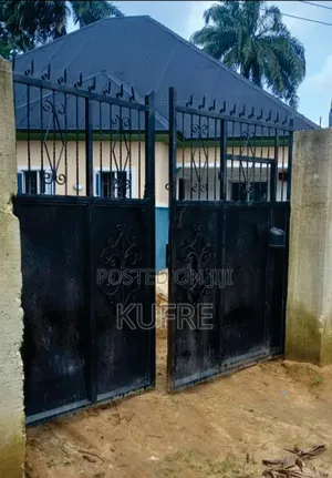3bdrm Apartment in Ibesikpo Asutan for rent