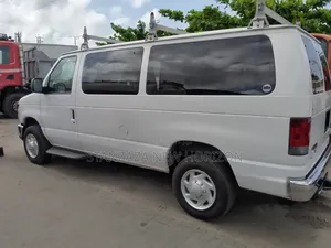 Ford E350 2001 White