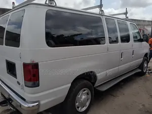 Ford E350 2001 White