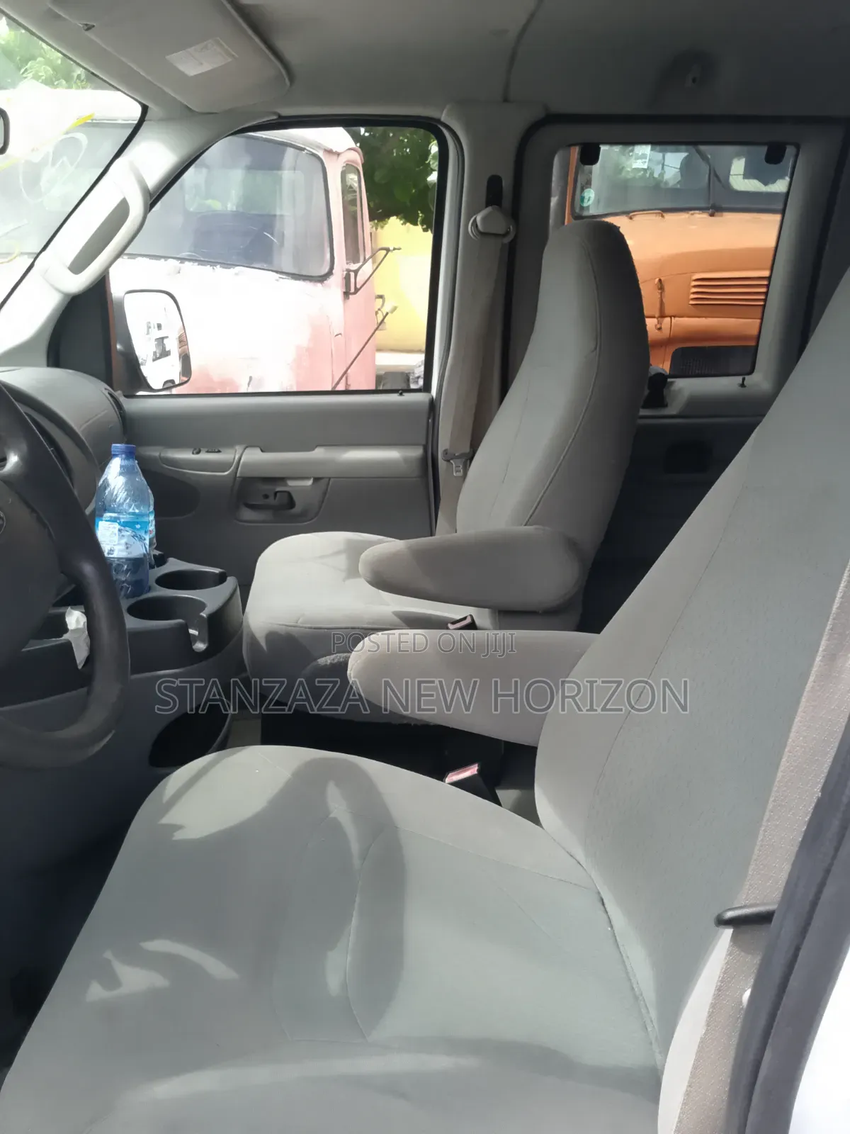 Ford E350 2001 White