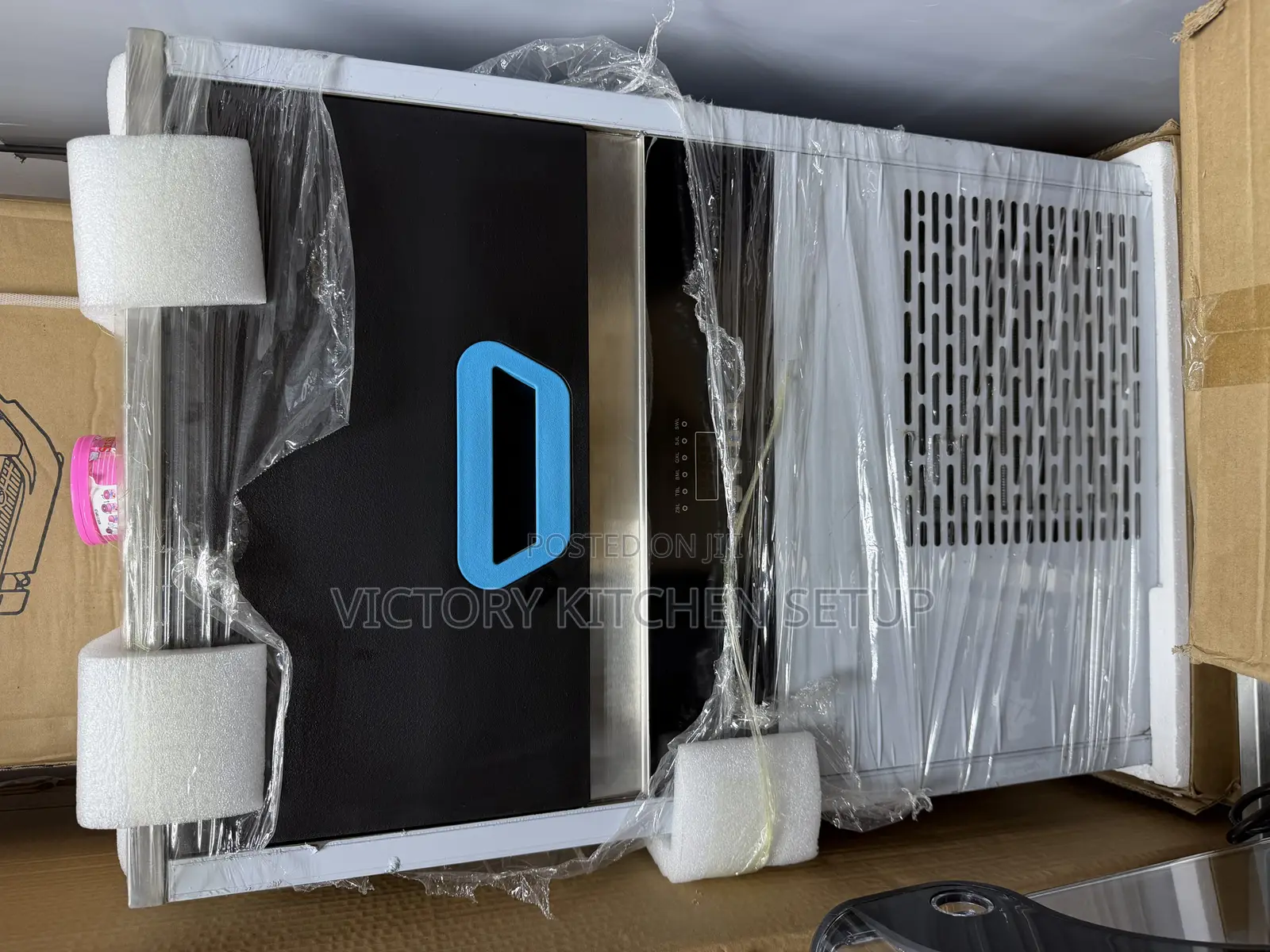 32 Cubes Ice Maker