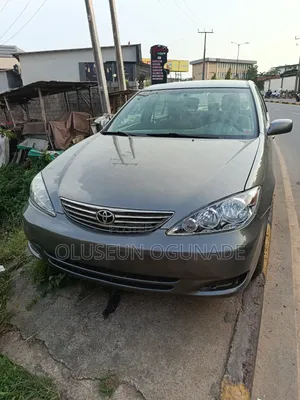 Toyota Camry LE 4dr Sedan (2.4L 4cyl 5A) 2006 Gray