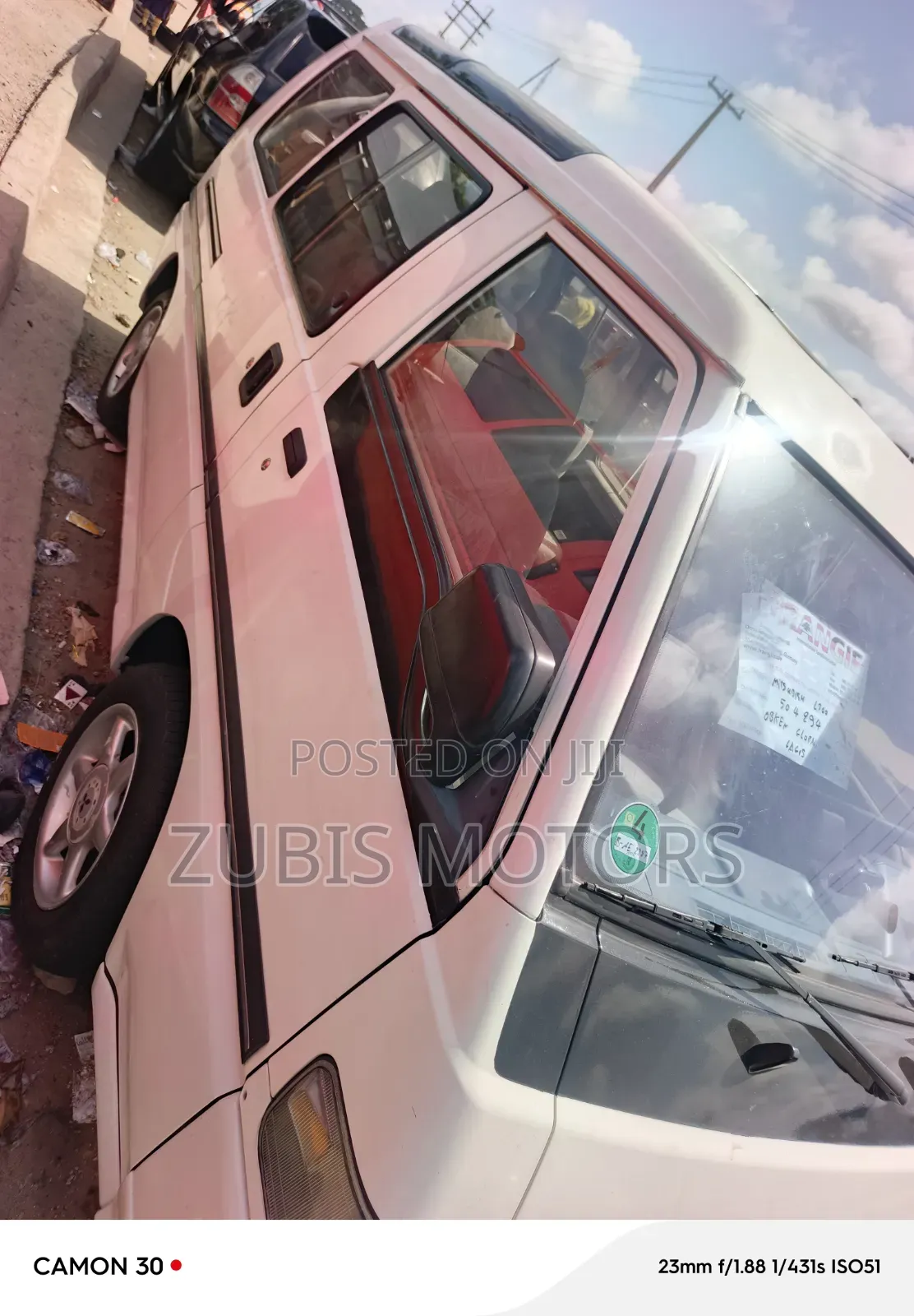 Mitsubishi L300 2005 White