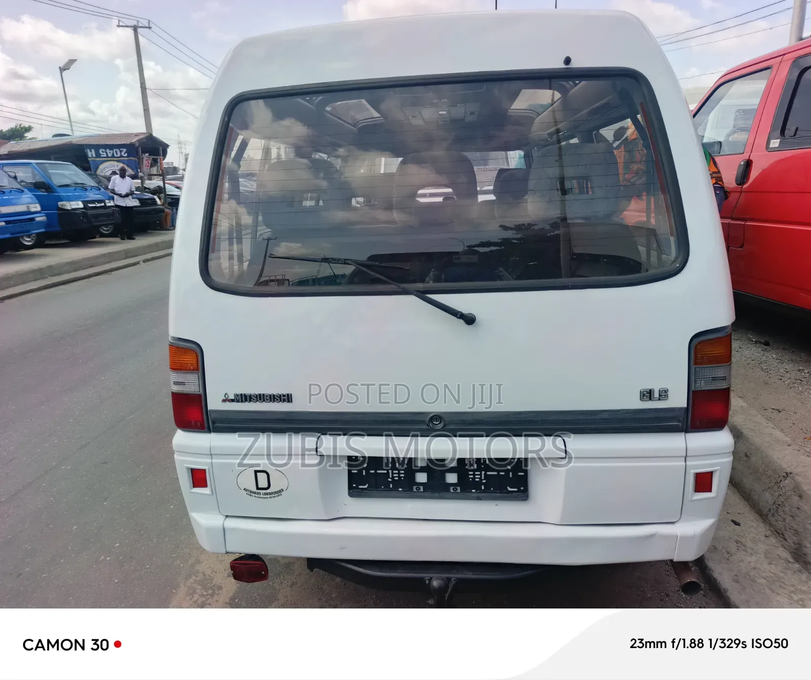 Mitsubishi L300 2005 White