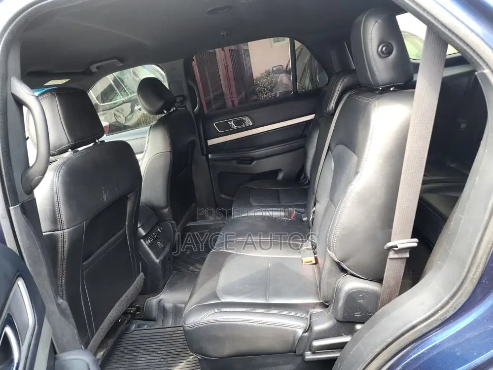 Ford Explorer 2016 Blue