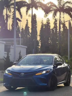 Toyota Camry XSE FWD (2.5L 4cyl 8AM) 2018 Blue