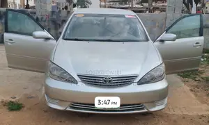 Toyota Camry LE 4dr Sedan (2.4L 4cyl 5A) 2006 Gold