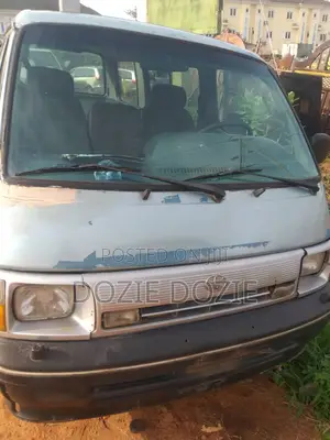 Toyota HiAce 2004 Grey