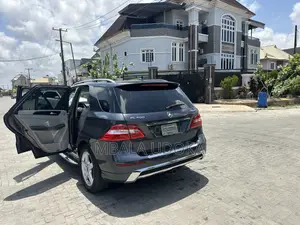 Mercedes-Benz M Class ML400 4MATIC 4dr SUV AWD (3.0L 6cyl Turbo 7A)